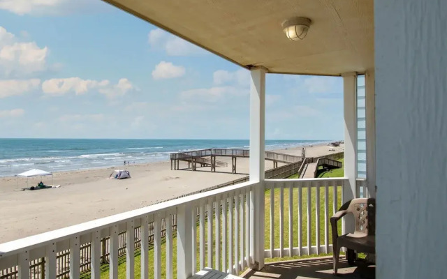 Seascape 2114 2 Bedroom Condo by RedAwning