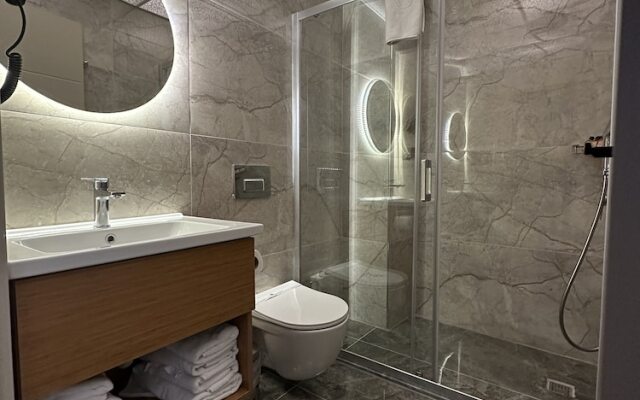 Cetin Hotel