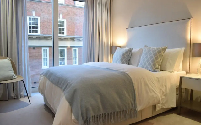 3 Bedroom Flat in Westminster