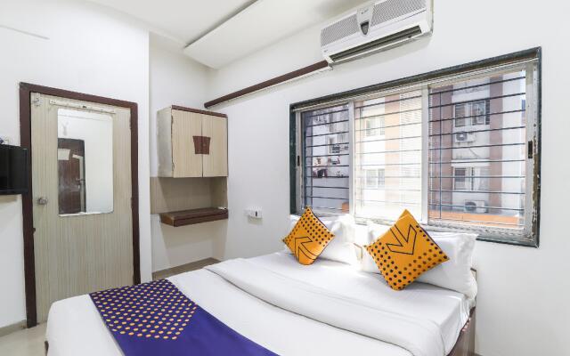 SPOT ON 71472 Hotel Atithi