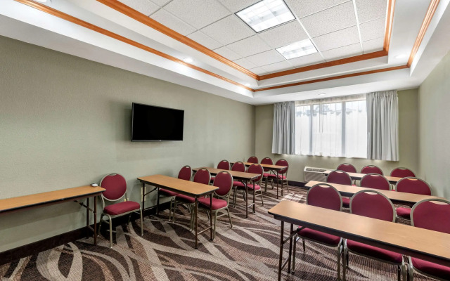 Comfort Inn & Suites El Dorado