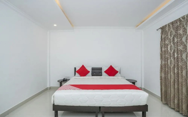 Hotel Cosmopolitan By OYO Rooms