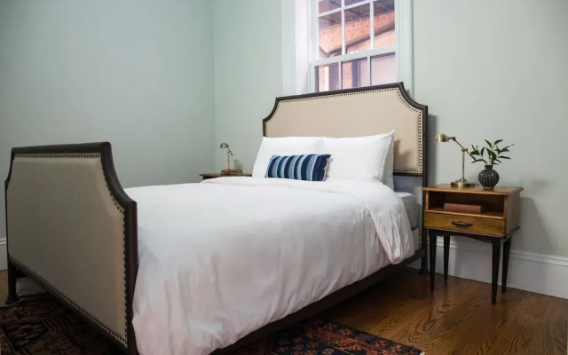 Stunning Back Bay Suites by Sonder