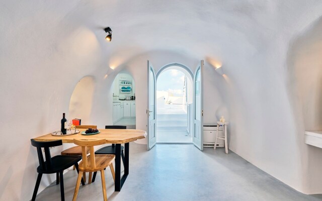 Cave Suite Oia