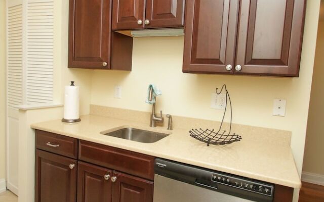 Renaissance Properties - 222 West Rittenhouse Square