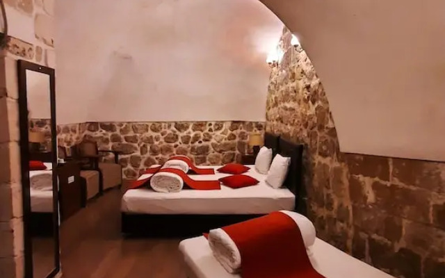 Kadim Otel
