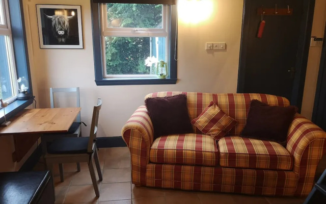 Claymires Bothy Cottage Nr Loch Lomond & Stirling