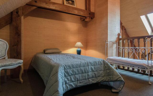 Cozy Villa in Saint-bonnet-la-rivière With Swimming Pool