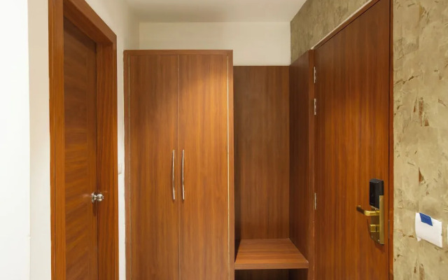 Hotel Arch Suites