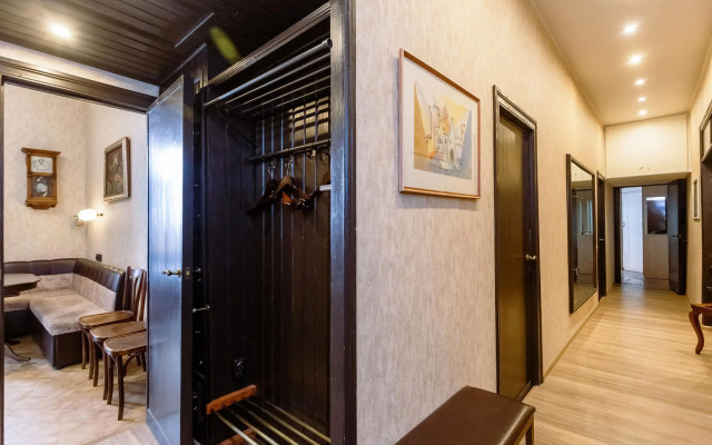 Апартаменты на набережной Лейтенанта Шмидта