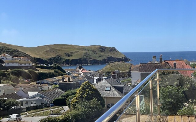 Sea View Hotel - Sandpebbles