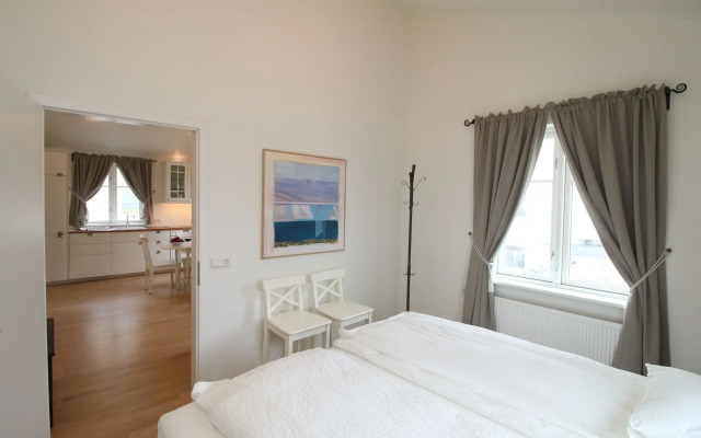 Acco Ice Apartments
