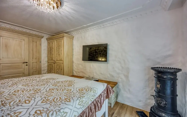 Royal Garden Suite