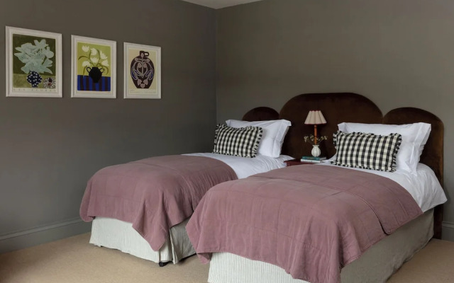 The Kirkstyle Inn & Sportsman's Rest