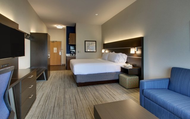 Holiday Inn Express & Suites Morris, an IHG Hotel
