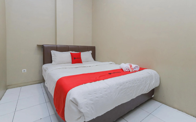 RedDoorz near BG Junction Surabaya