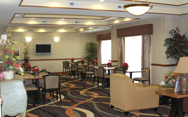 Spark by Hilton Smithfield I-95