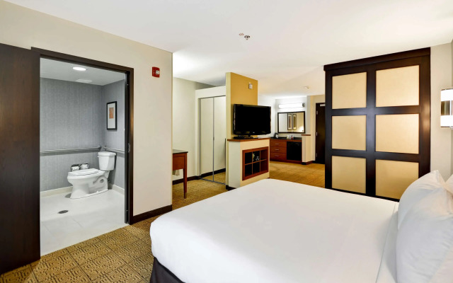Hyatt Place Chicago/Naperville/Warrenville