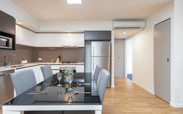 South BNE 1 Bed Parking Pool Gym in Mater Qsb218