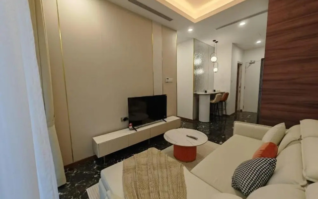 Royce Residence by uBook