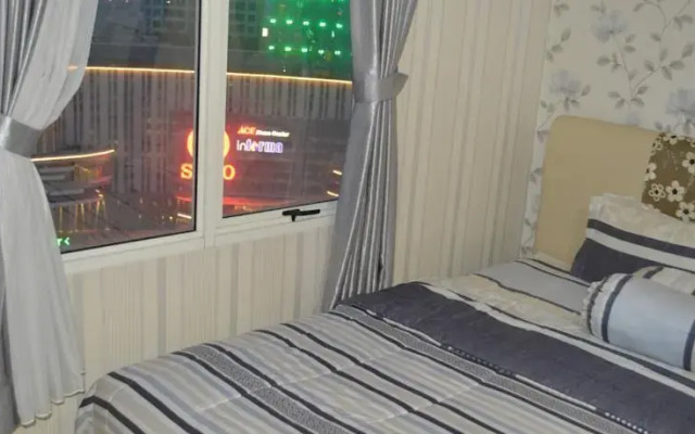 Mediterania Apartemen Nearby Central Park - Royal Lavender