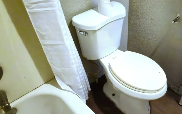 Delux Inn Motel