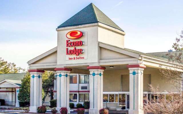 Econo Lodge & Suites