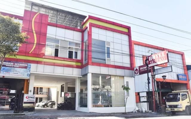 RedDoorz near Alun Alun Wonosobo