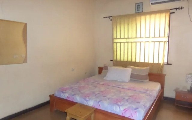 China Hotel and Suites