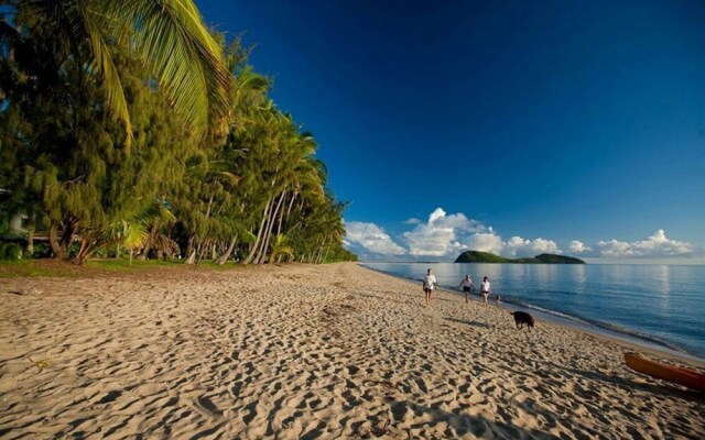 Esprit 10a Palm Cove