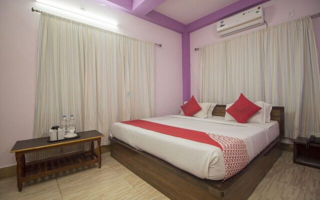 OYO 12751 Greenwood Hotel