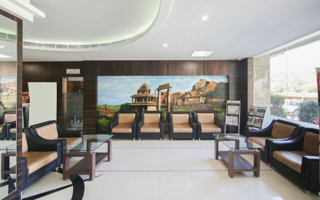 Capital O 30441 Hotel Durgada Siri