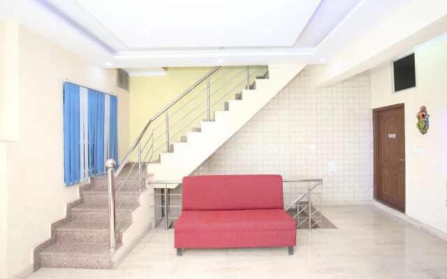 OYO 11502 Hotel Grande