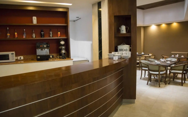 HR Plaza Luxor