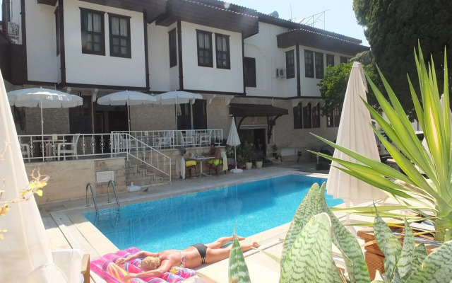 Urcu Hotel