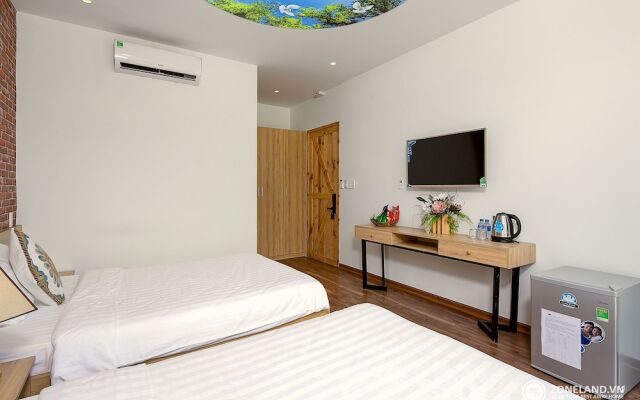 Tropical Forest Hostel & Apartments