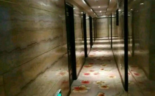 100 Inn Liangpin Hotel (Shanghai Qingpu Industrial Park Daying Town)