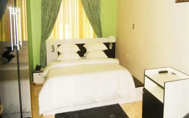 Milestone Hotel