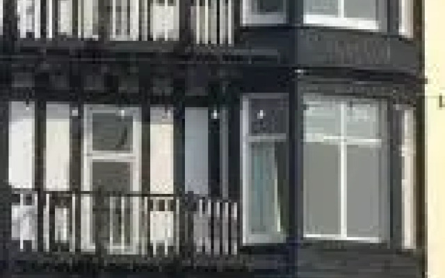 Camelot Seafront Hotel