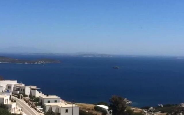 Stunning, 4 Bedroom House On Patmos With Beautiful Sea Views 1.5Km Fro