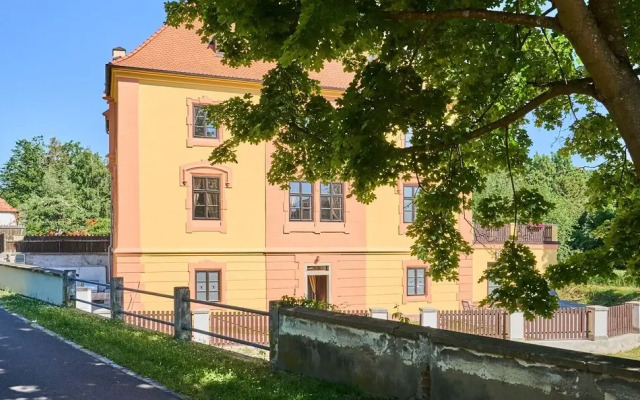 Vila Lovců králových