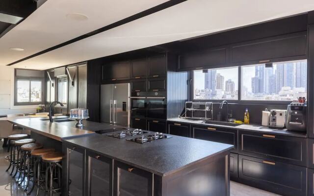 Deluxe  Beachfront 3BR Penthouse