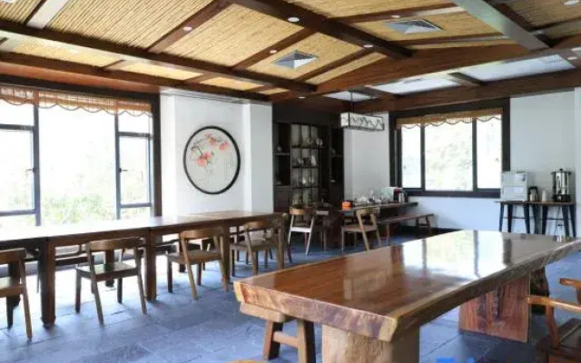 Guangzhou Nanping Hotel