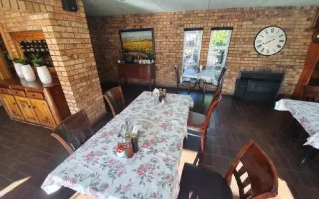 Leach Lodge