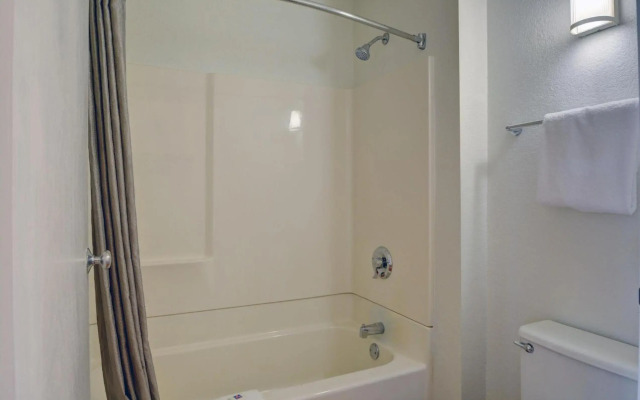Motel 6 Wethersfield, CT - Hartford