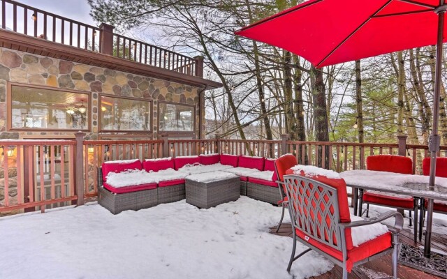 1 Mi to Lake Wallenpaupack: Spacious Poconos Villa