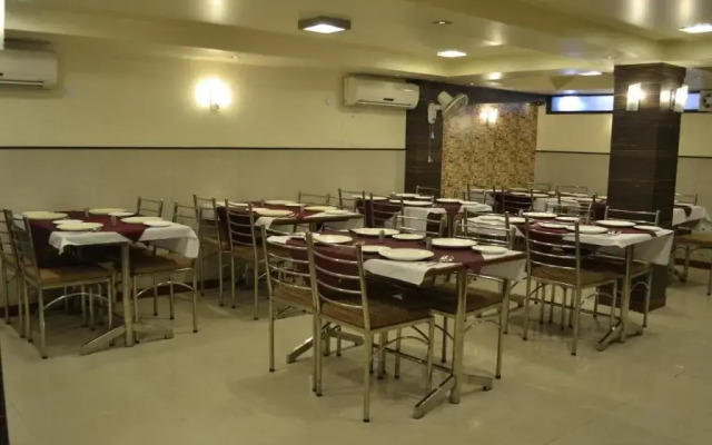 Hotel Raghav Palace