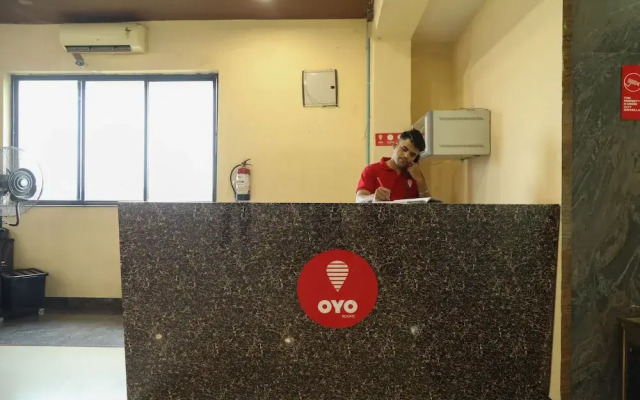 OYO Flagship 070 Hotel Orient Palace