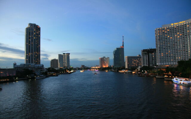 Bangkok Check Inn - Hostel