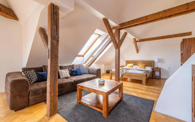 Štupartská 9 - Tyn Church View Apartment with terrace